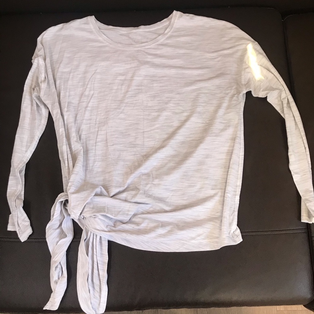 Lululemon size 6 long sleeve shirt